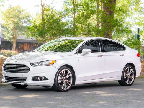 Used 2020 Ford Fusion Titanium FWD image 49
