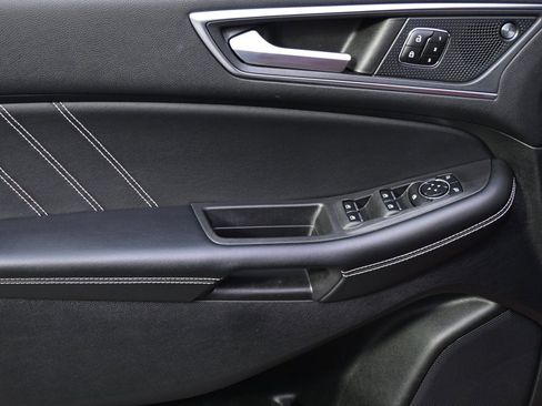 Used 2024 Ford Edge ST image 22