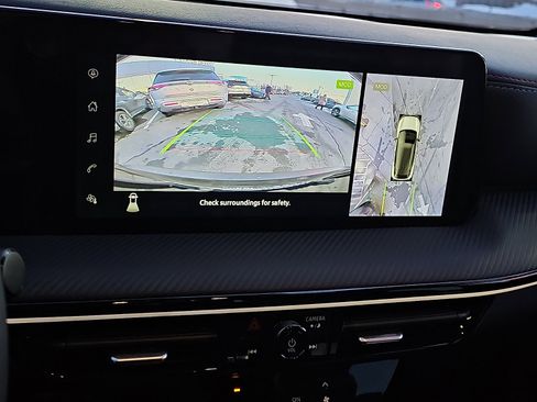 Certified 2025 Nissan Kicks SR image 18