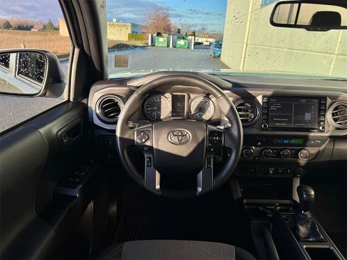 Certified 2023 Toyota Tacoma TRD Off-Road image 13