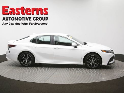 Used 2024 Toyota Camry SE AWD/4WD image 44