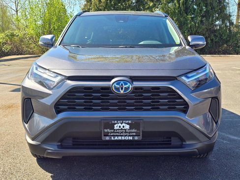 Used 2024 Toyota RAV4 LE AWD/4WD image 9