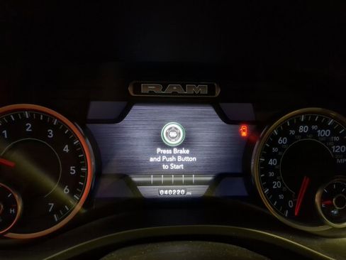 Used 2022 RAM 1500 Big Horn AWD/4WD image 14