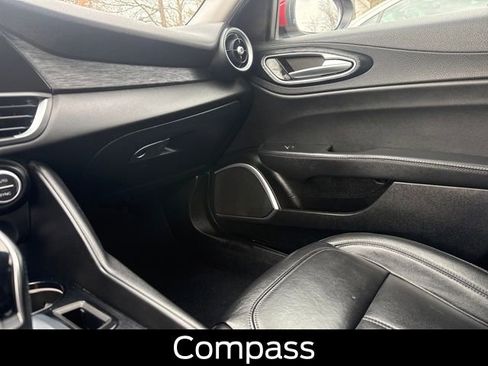 Used 2021 Alfa Romeo Giulia Sprint w/ Cold Weather Package image 23