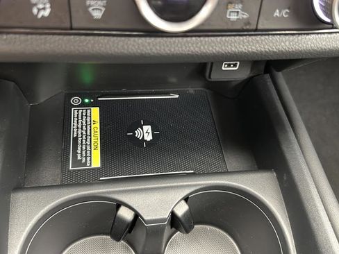 Used 2025 Honda HR-V EX-L image 23