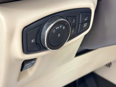 Used 2019 Lincoln Nautilus Reserve image 10