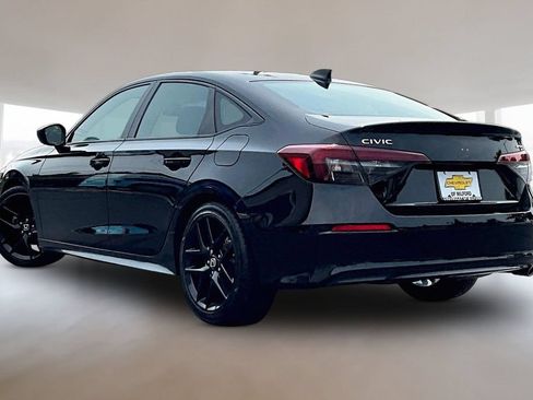 Used 2025 Honda Civic Sport image 4