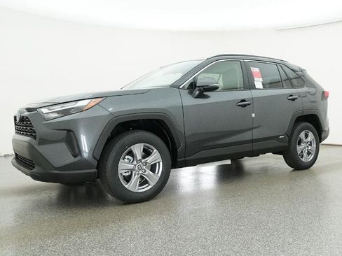 New 2025 Toyota RAV4 XLE image 6