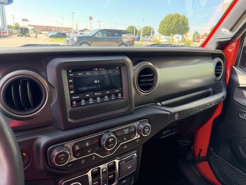 Used 2023 Jeep Wrangler Unlimited Sport AWD/4WD image 18