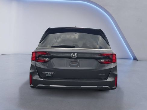 Used 2025 Honda Odyssey Elite image 4