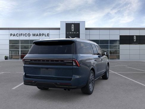 New 2026 Lincoln Navigator L Reserve AWD/4WD image 8