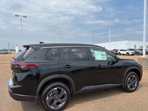 New 2026 Nissan Rogue SV image 4