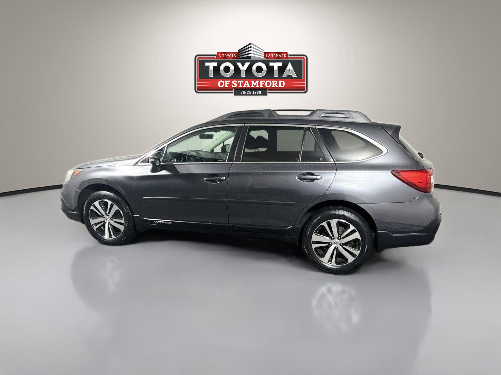 Used 2019 Subaru Outback 3.6R Limited AWD/4WD image 4