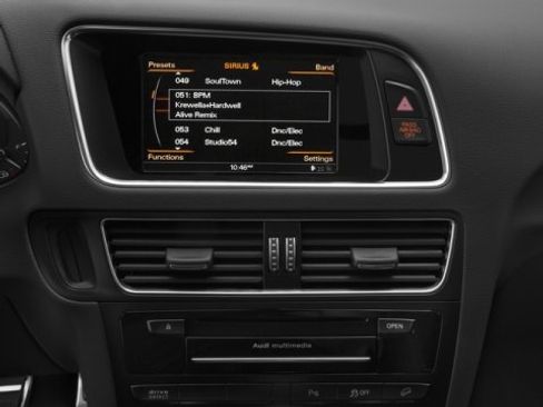 Used 2017 Audi SQ5 Premium Plus w/ Technology Package image 10