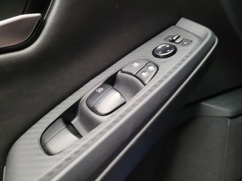 Used 2025 Nissan Sentra SV FWD image 27