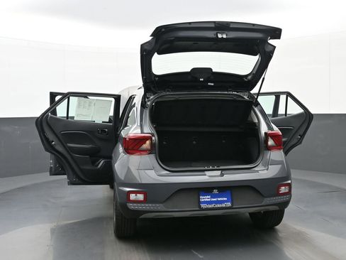Certified 2023 Hyundai Venue Limited w/ Cargo Package image 51