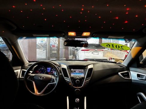 Used 2016 Hyundai Veloster image 33