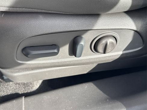 Used 2023 Buick Encore GX Select w/ Sport Touring Package image 24