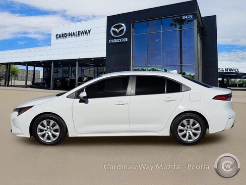 Used 2024 Toyota Corolla LE FWD image 3