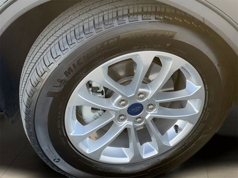 Used 2022 Ford Escape SE w/ Cold Weather Package image 19