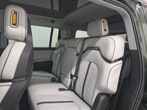 Used 2024 Rivian R1S Adventure AWD/4WD image 21