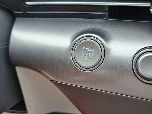 Used 2024 Hyundai Kona SEL FWD image 16