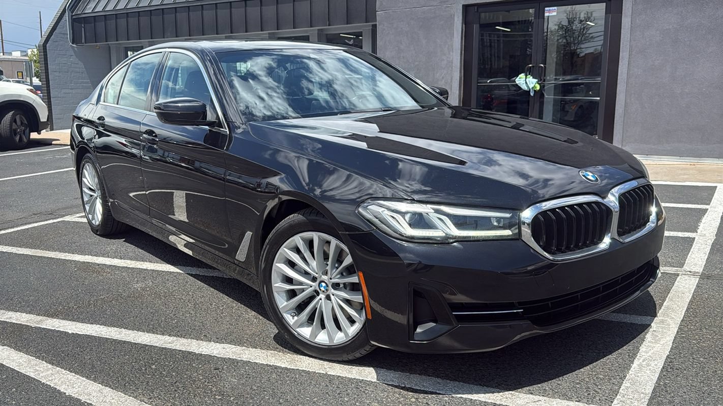 Used 2022 BMW 530i xDrive w/ Premium Package AWD/4WD image 1
