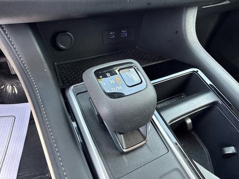 Used 2025 Nissan Pathfinder SV AWD/4WD image 20