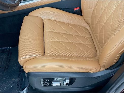 Used 2023 BMW X7 xDrive40i w/ M Sport Package image 20