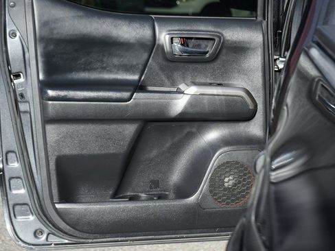Used 2023 Toyota Tacoma Limited image 34