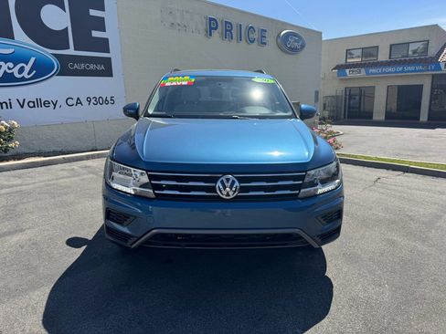 Used 2020 Volkswagen Tiguan S image 2