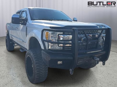 Used 2017 Ford F250 Lariat w/ Chrome Package AWD/4WD image 6