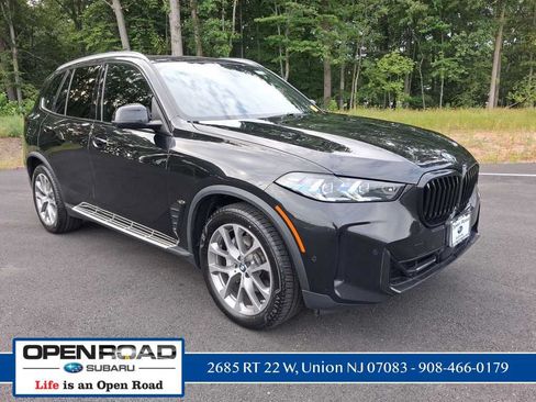 Used 2024 BMW X5 xDrive40i w/ Premium Package AWD/4WD image 1