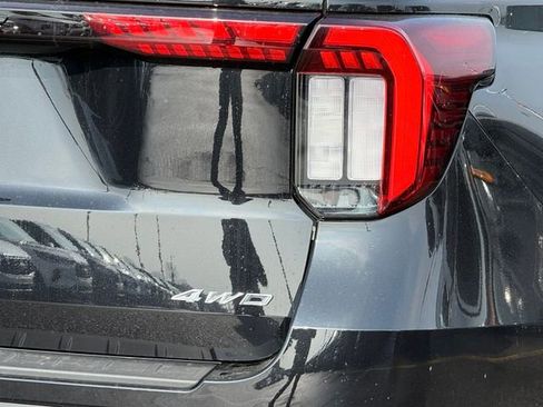 New 2026 Ford Explorer ST-Line image 7