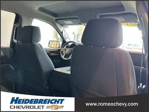 Used 2023 Chevrolet Silverado 1500 LT AWD/4WD image 31