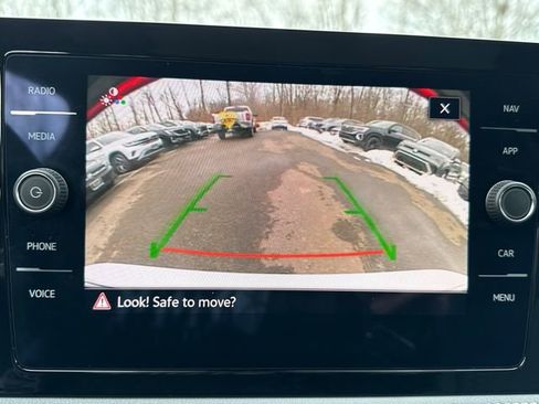 Certified 2025 Volkswagen Jetta SEL image 19