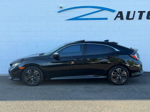 Used 2017 Honda Civic EX image 2