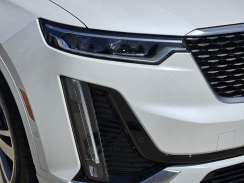 Used 2022 Cadillac XT6 Premium Luxury w/ Platinum Package FWD image 35