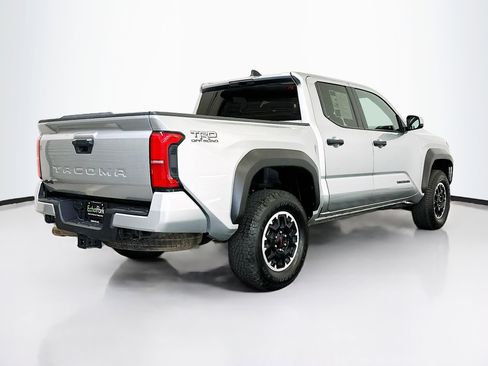 Used 2025 Toyota Tacoma TRD Off-Road image 9