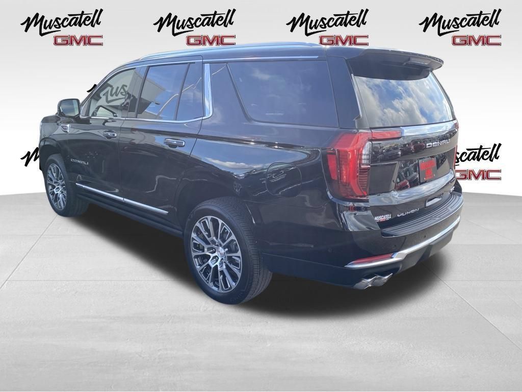 Used 2026 GMC Yukon Denali w/ Sun & Power Step Package AWD/4WD image 4
