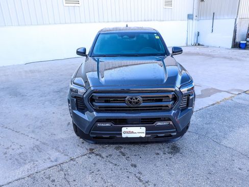 Used 2025 Toyota Tacoma SR5 image 4