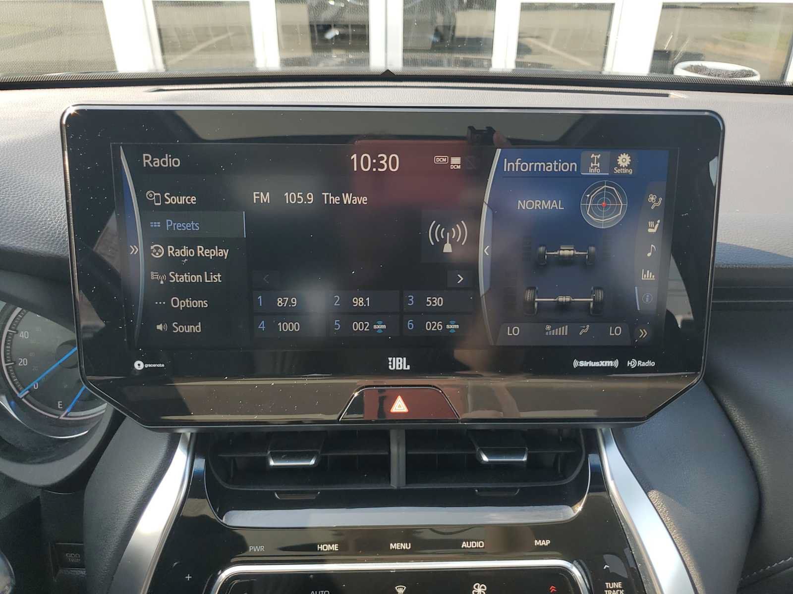 Used 2022 Toyota Venza Limited AWD/4WD image 17