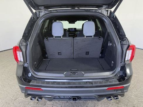 Certified 2025 Ford Explorer ST RWD image 7