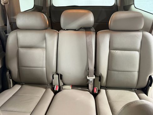 Used 2005 Dodge Durango SLT image 26