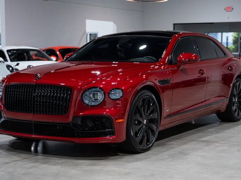 Used 2022 Bentley Flying Spur V8 image 10