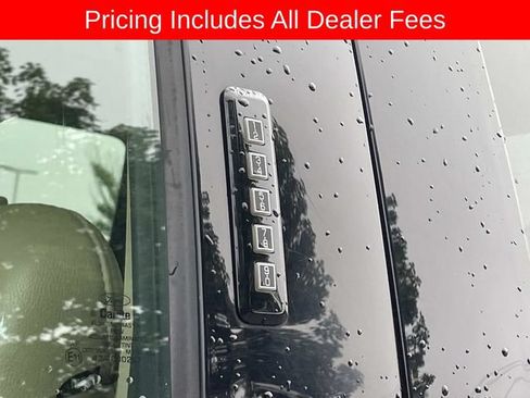 Used 2016 Ford F150 Lariat w/ Equipment Group 502A Luxury AWD/4WD image 5