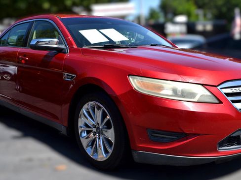 Used 2011 Ford Taurus Limited w/ 303A Rapid Spec Order Code image 4