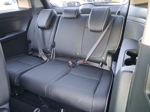 New 2026 Honda Odyssey Touring image 13