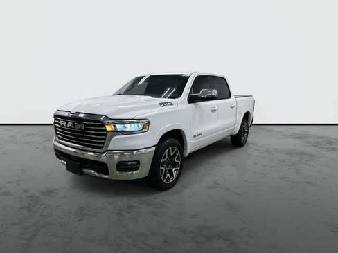 Used 2025 RAM 1500 Laramie AWD/4WD image 7