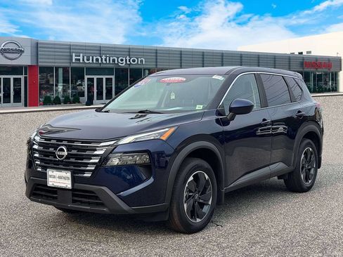 Certified 2026 Nissan Rogue SV AWD/4WD image 4